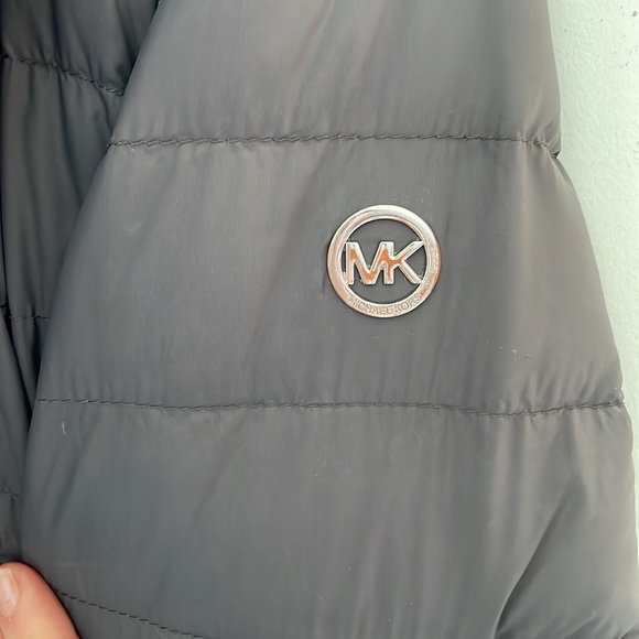 Michael Kors coat - Picture 7 of 7